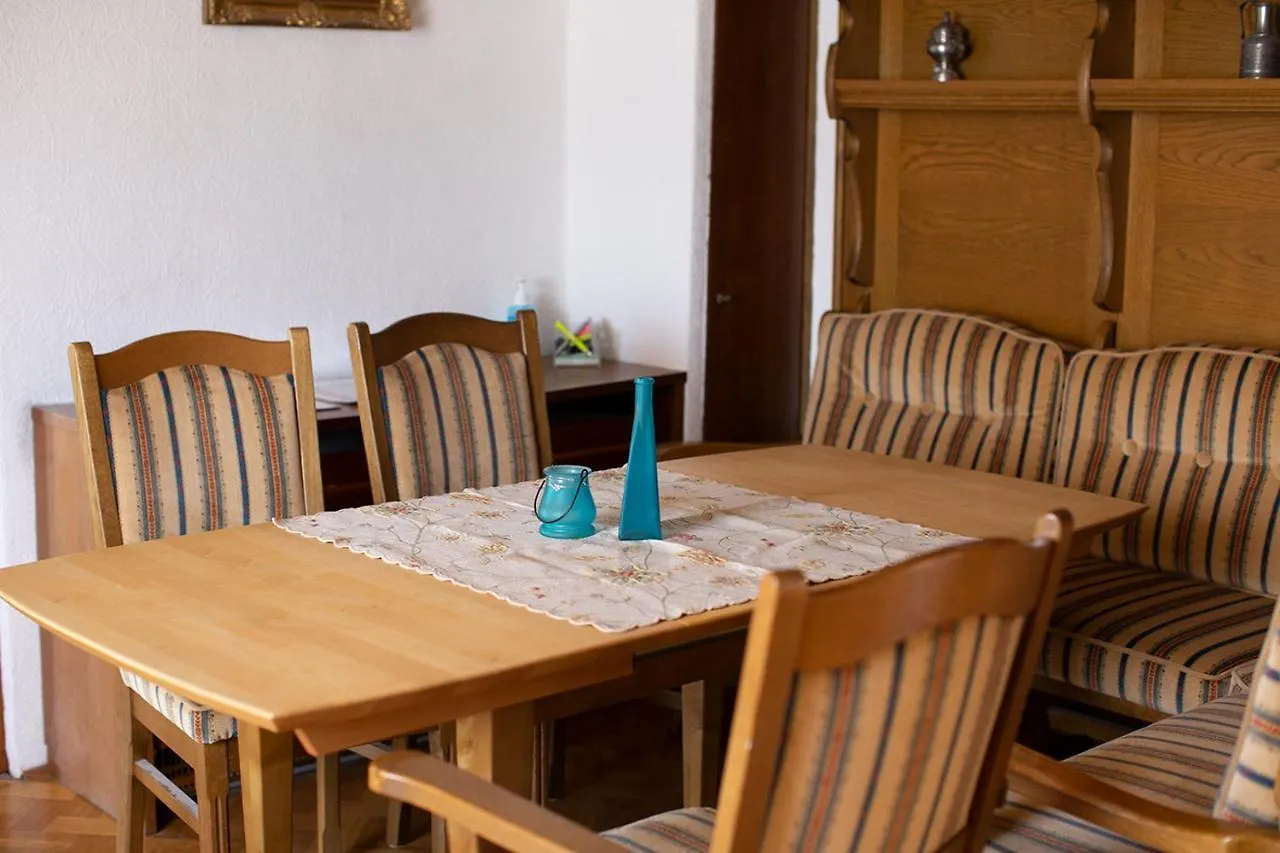 דירות Bubesheim Haus Pia - Monteur Haus